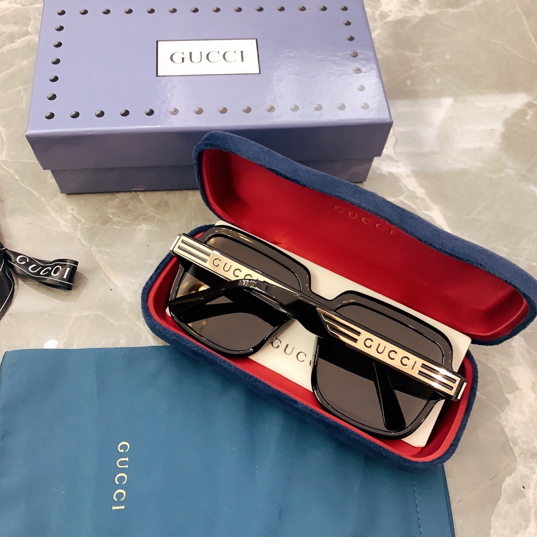 olcson Gucci Sunglasses elado Uzlet utanzat budapest replika Celine ov Yves Saint Laurent magyarorszag Prada webaruhaz Alexander McQueen napszemuveg